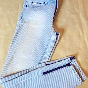 J. Crew Toothpick/Skinny Seersucker Jeans w/ Side zipper 🤍💙🤍